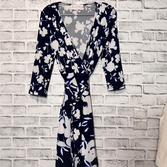 Charles Henry Navy and White Floral wrap Dress size M long sleeve knee length‎ - Picture 3 of 7